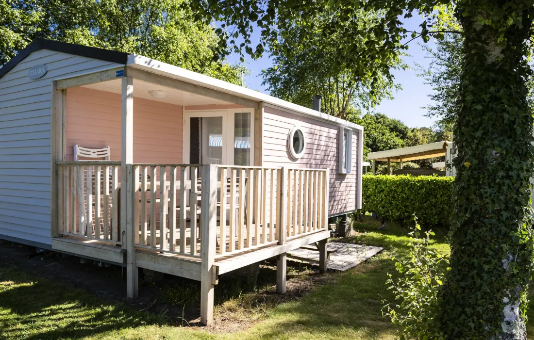 Flower Camping Le Kerleyou  3 étoiles★★★