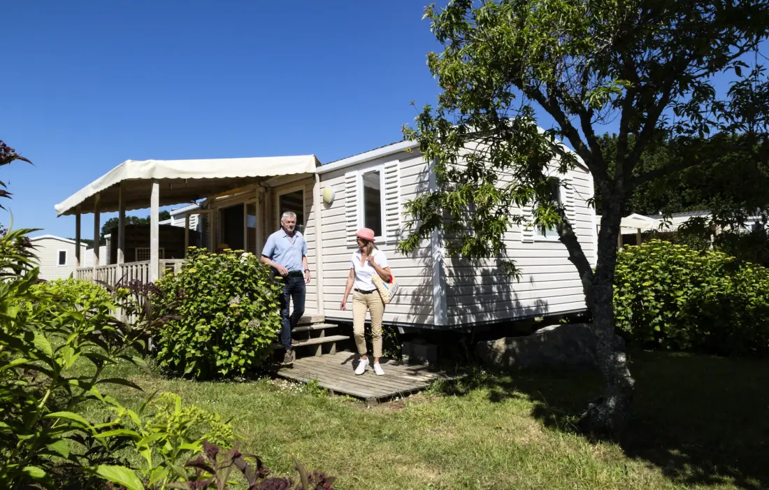 Flower Camping Le Kerleyou  3 étoiles★★★