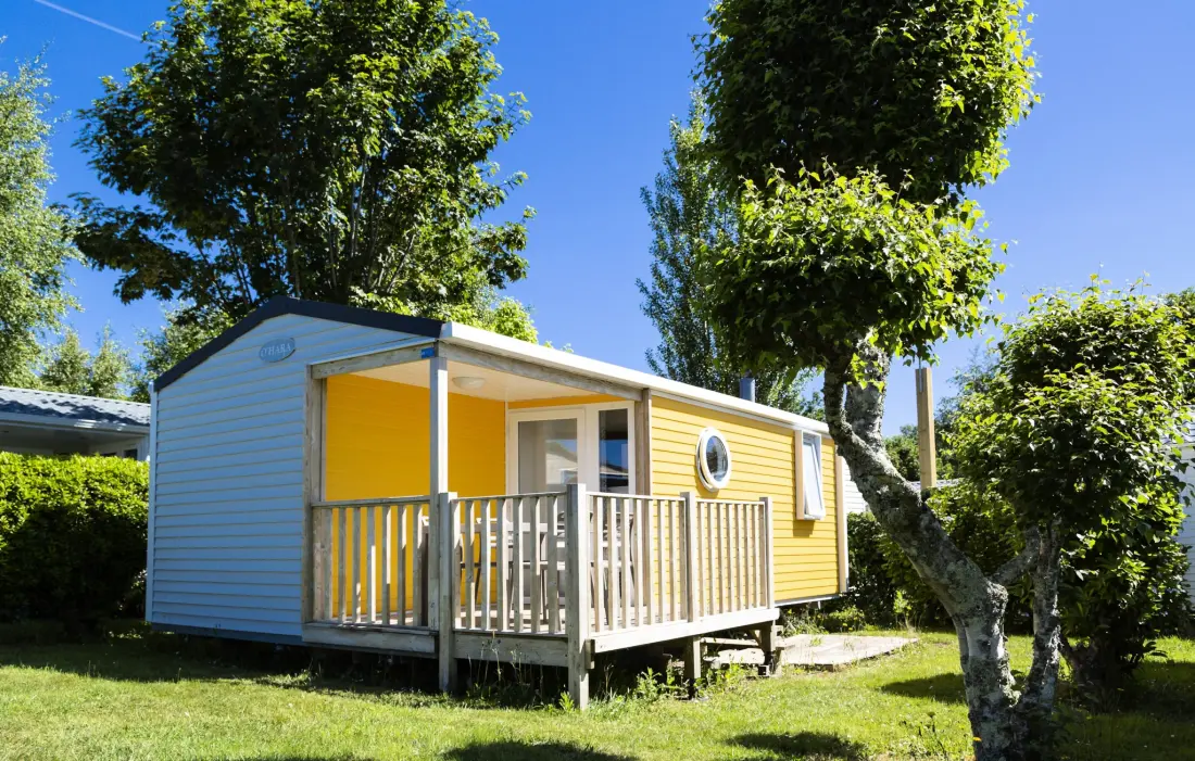 Flower Camping Le Kerleyou  3 étoiles★★★
