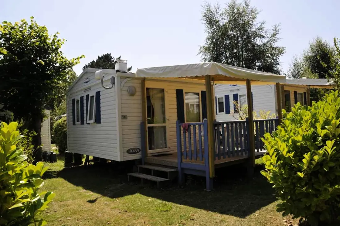 Flower Camping Le Kerleyou  3 étoiles★★★