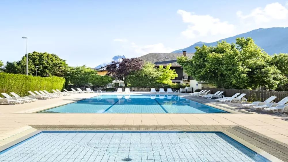 Camping Romanée La Ferme de la Serraz 5 étoiles★★★★★