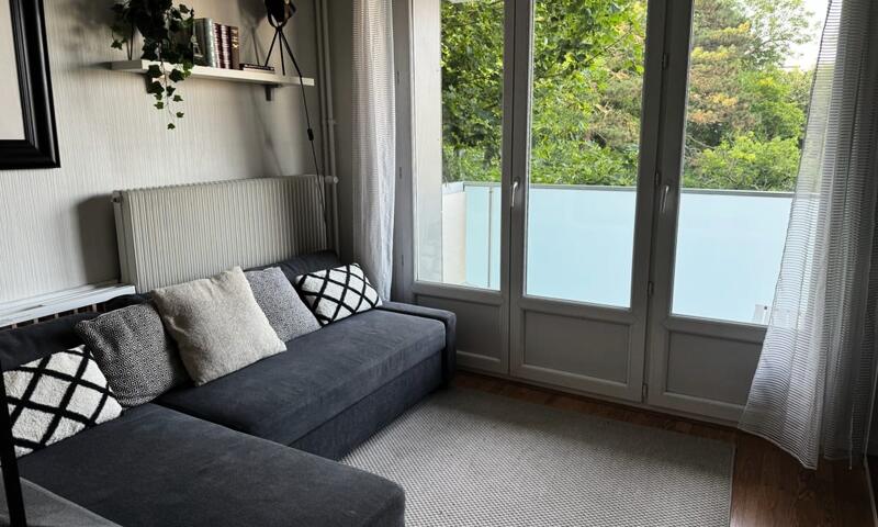 Appartement En Pleine Ville - Vue Exceptionnelle - - Ecully - 2