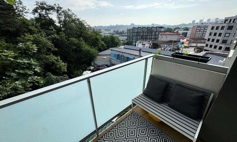 Appartement En Pleine Ville - Vue Exceptionnelle - - Ecully - 18