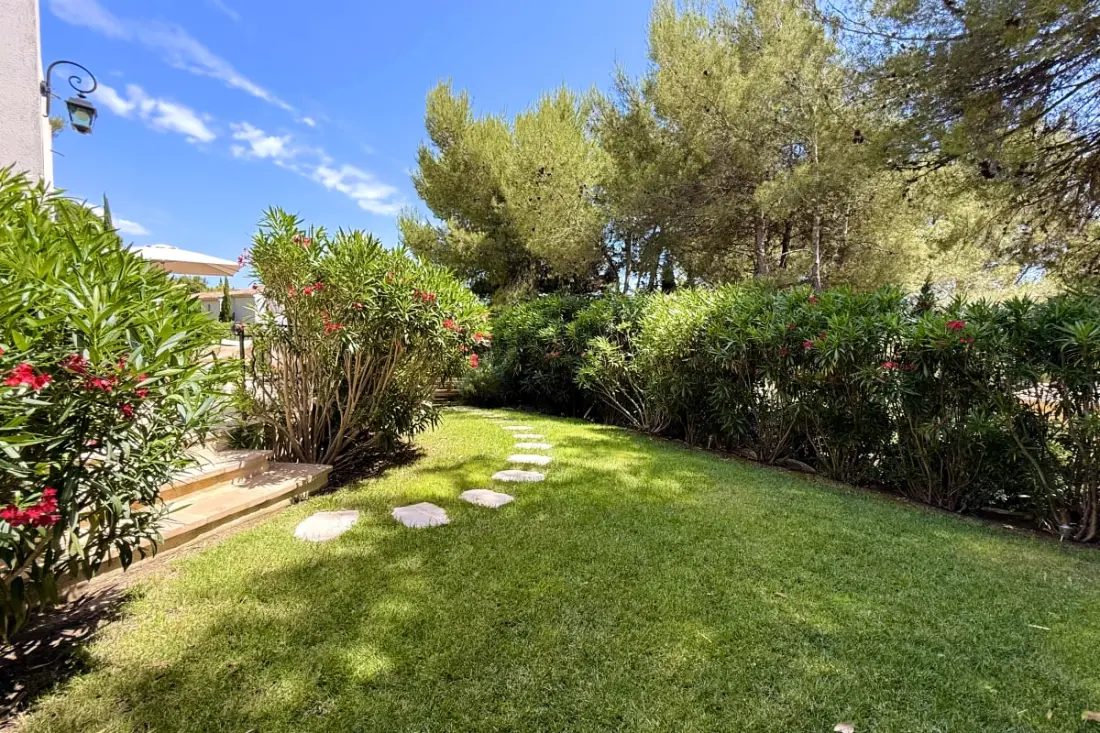 Villa Provençale Avec Piscine &amp; Vue