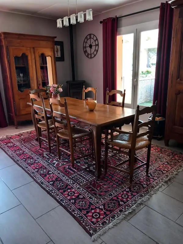 Maison Avec Piscine Privée à Entraigues