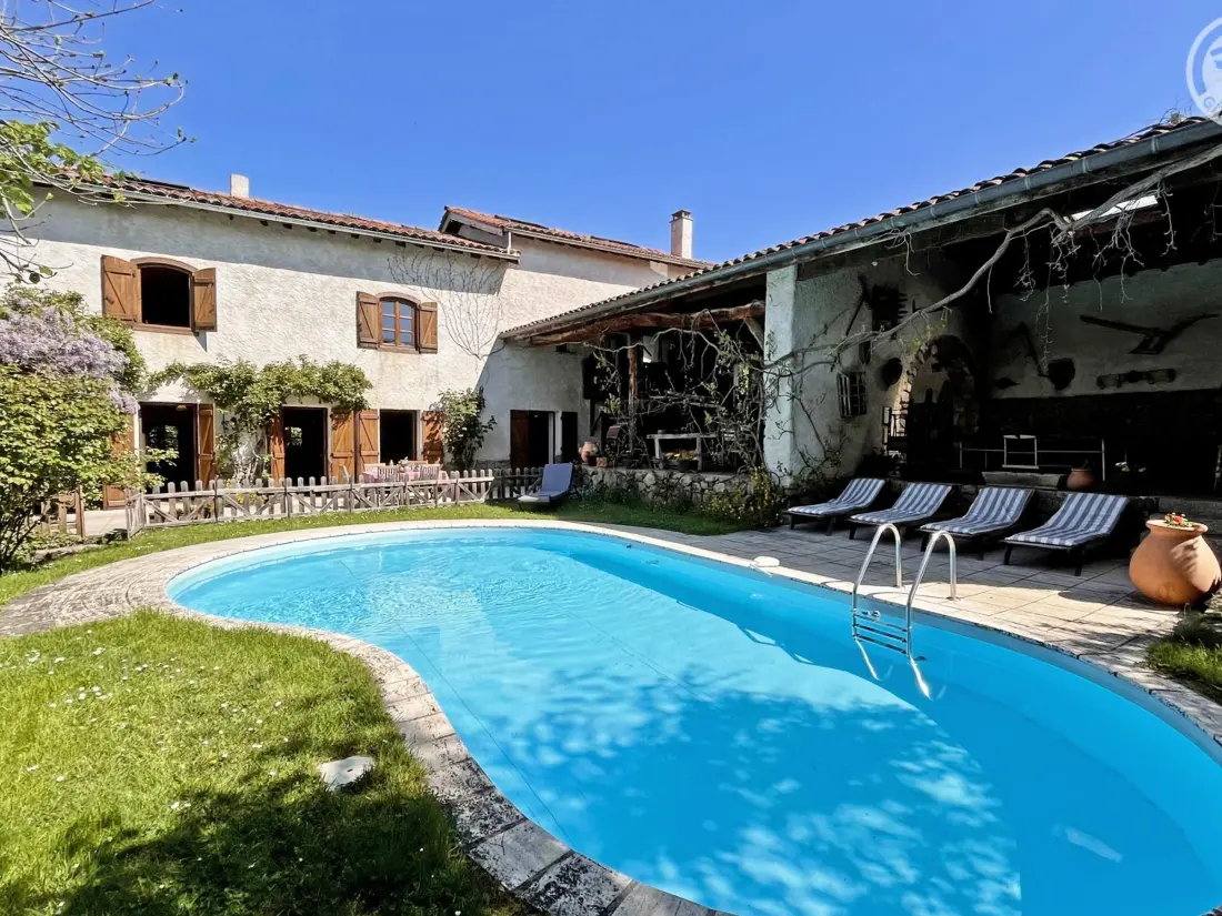Maison de Vacances Essertines-en-Donzy 2