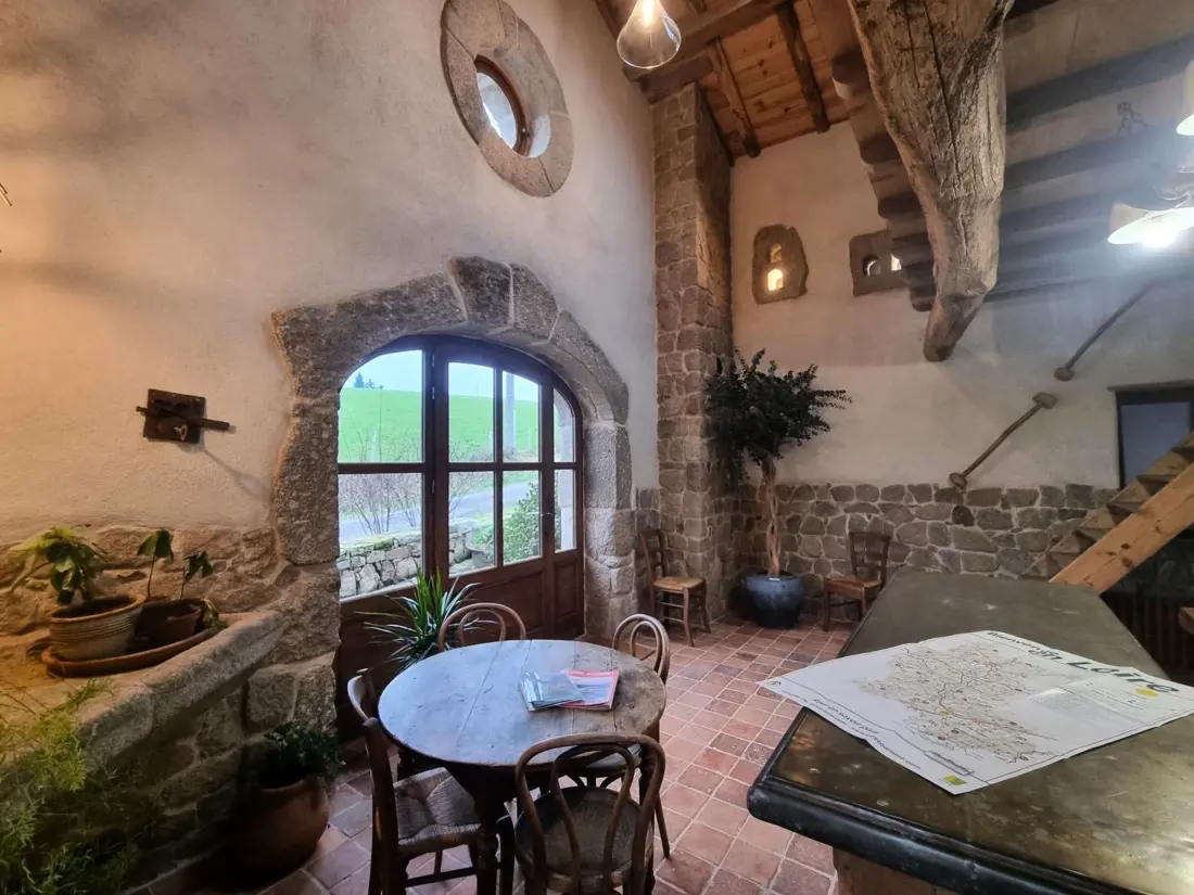Maison de Vacances Essertines-en-Donzy 2