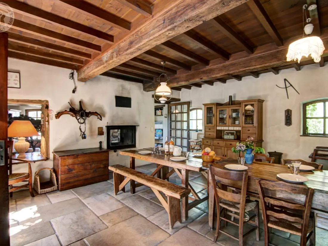 Maison de Vacances Essertines-en-Donzy 2