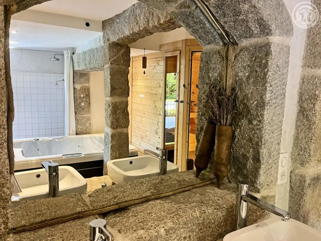 Maison de Vacances Essertines-en-Donzy 2