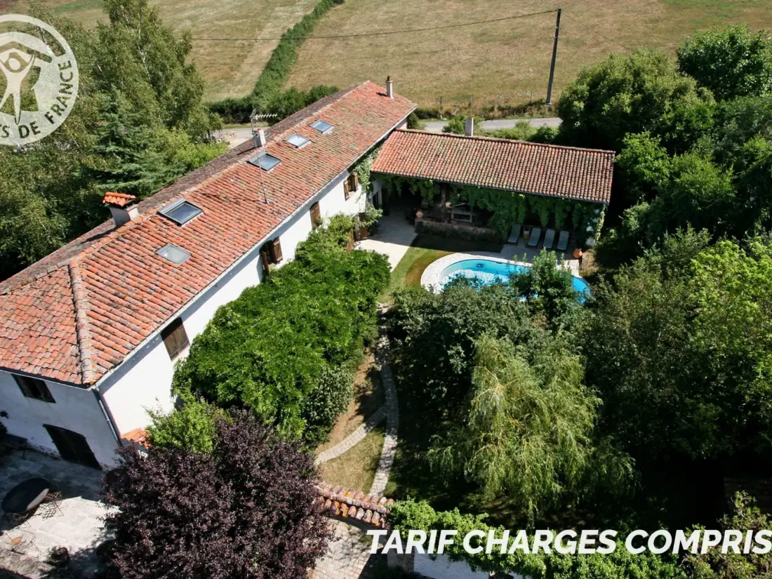 Maison de Vacances Essertines-en-Donzy 2