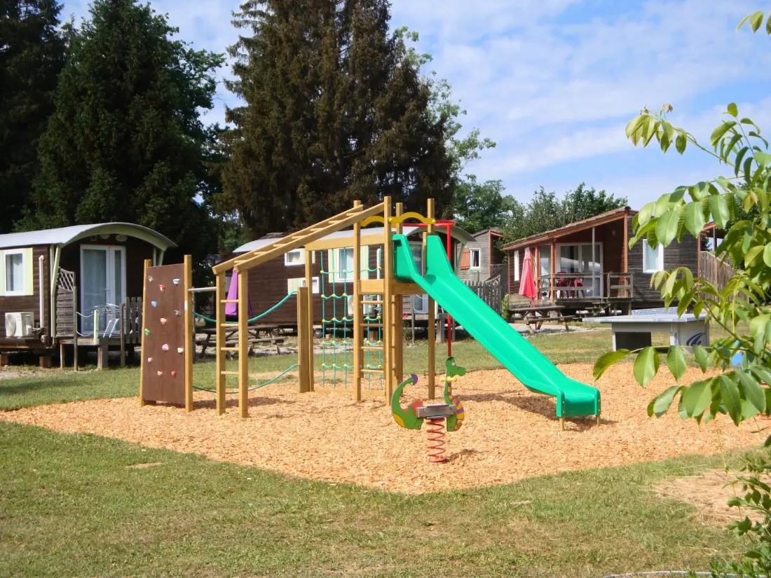 Camping Léman Plage2 étoiles★★