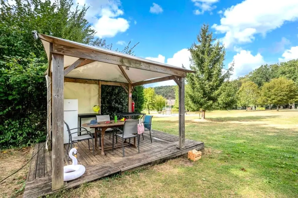 Camping Les Gorges du Chambon 4 étoiles★★★★