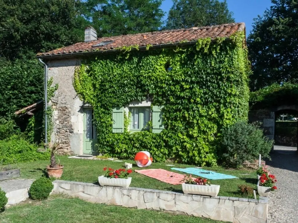Camping Les Gorges du Chambon 4 étoiles★★★★
