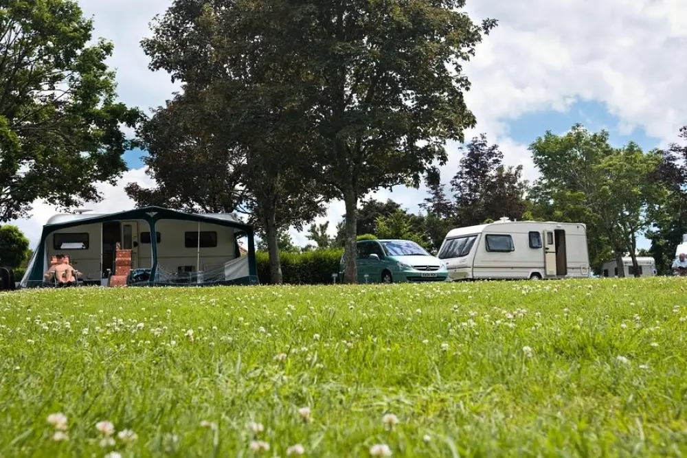 Camping Les Gorges du Chambon 4 étoiles★★★★