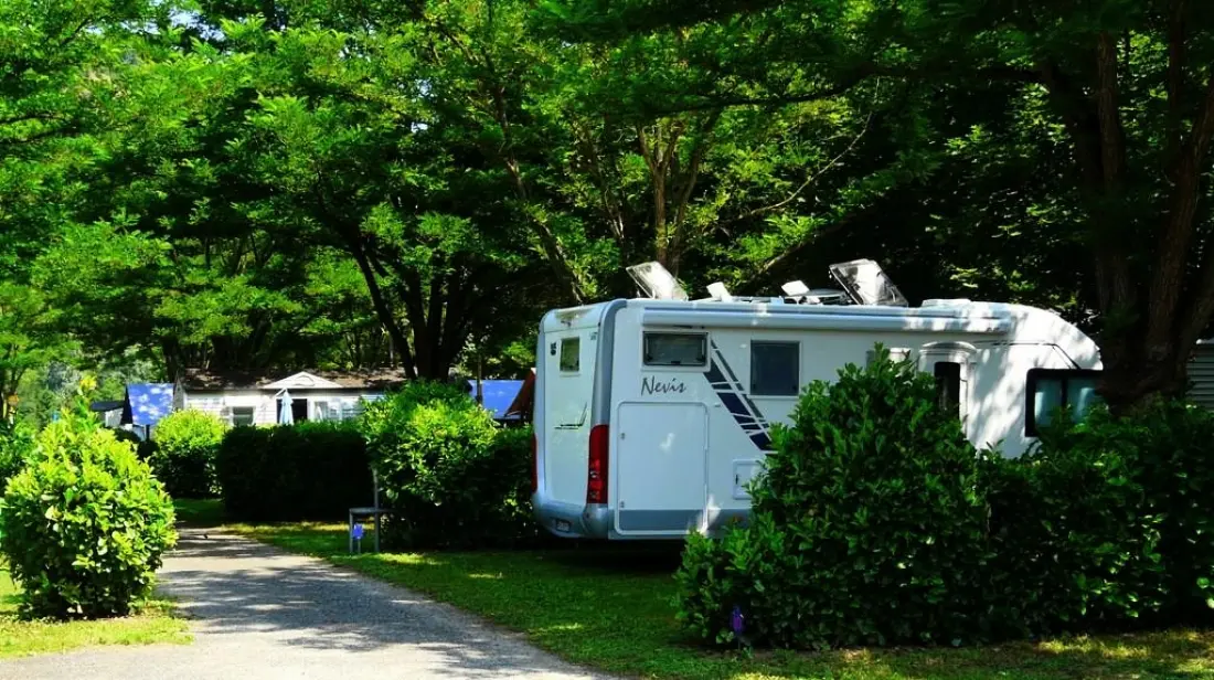 Ushuaïa Villages - Camping Le Port de Lacombe 3 étoiles★★★