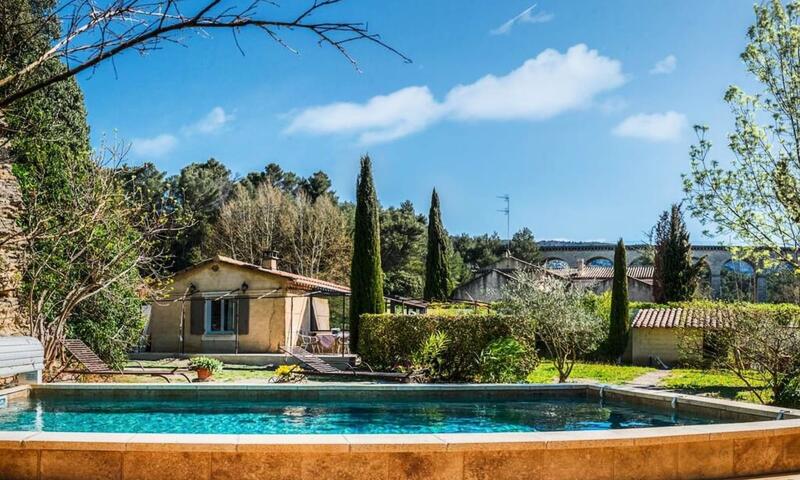 #perle Rare !charmante Maison Avec Piscine Au Bord De La Rivière - - Fontaine De Vaucluse - 2