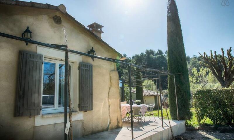 #perle Rare !charmante Maison Avec Piscine Au Bord De La Rivière - - Fontaine De Vaucluse - 13