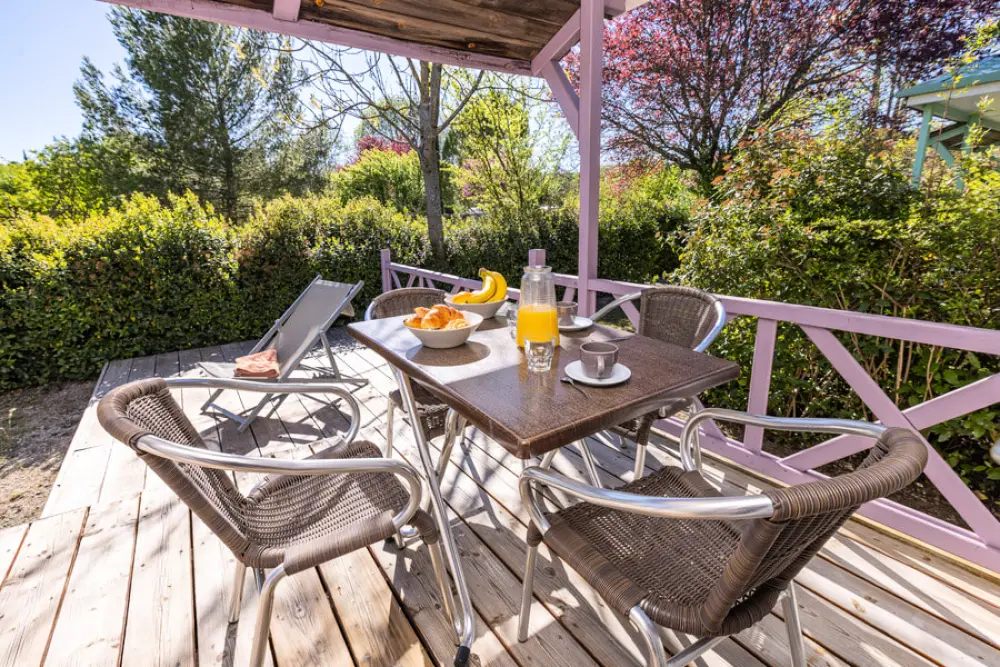 Camping Les Routes de Provence 3 étoiles★★★