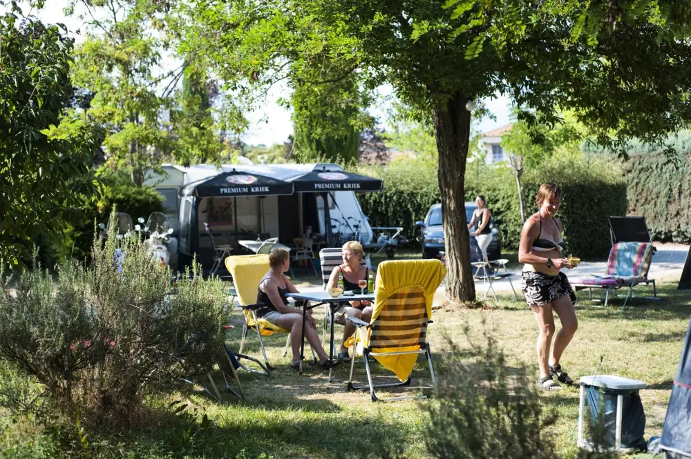 Camping Les Routes de Provence 3 étoiles★★★