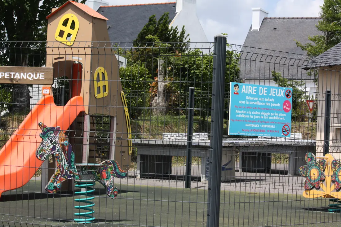 Camping La Roche Percée4 étoiles★★★★