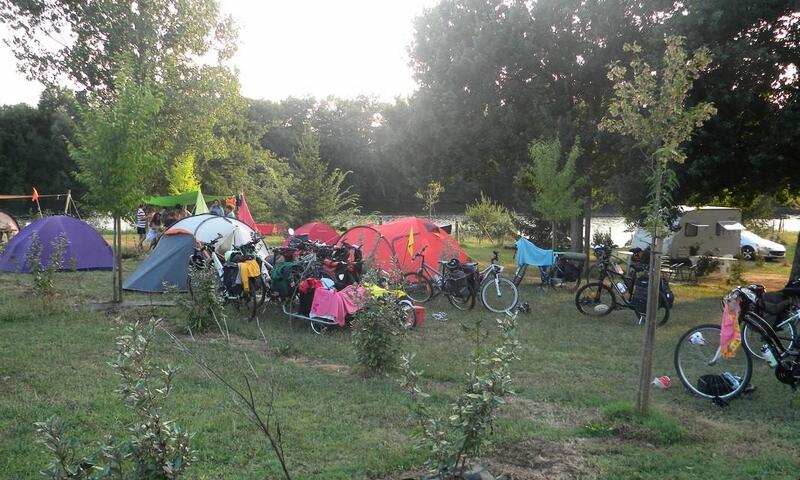Camping Les Catalpas *** - Fumel - 28