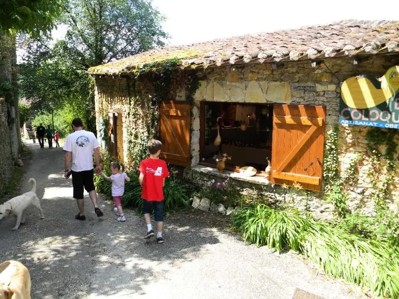 Camping Les Catalpas 3 étoiles★★★