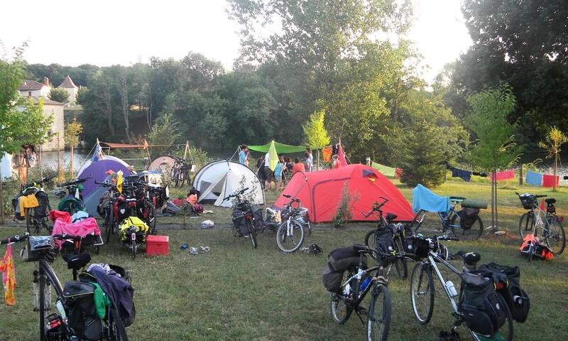 Camping Les Catalpas *** - Fumel - 27