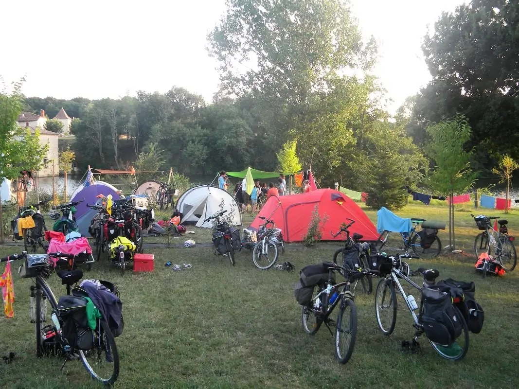 Camping Les Catalpas 3 étoiles★★★