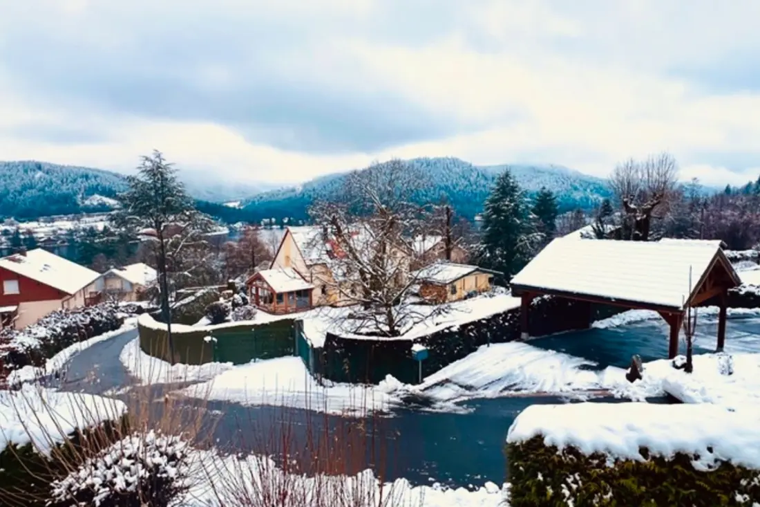 Appartement Douillet Avec Vue Sur Le Lac