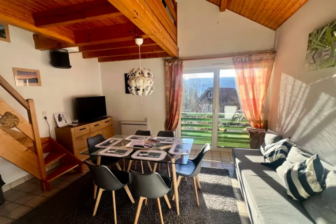 Appartement Douillet Avec Vue Sur Le Lac
