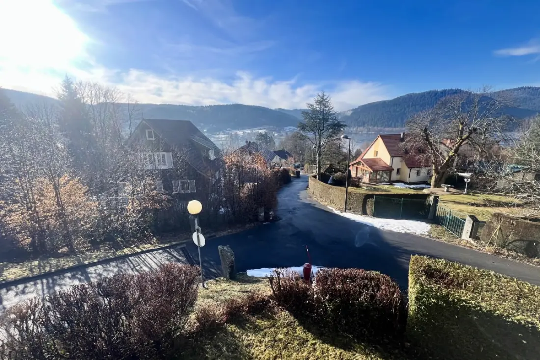 Appartement Douillet Avec Vue Sur Le Lac