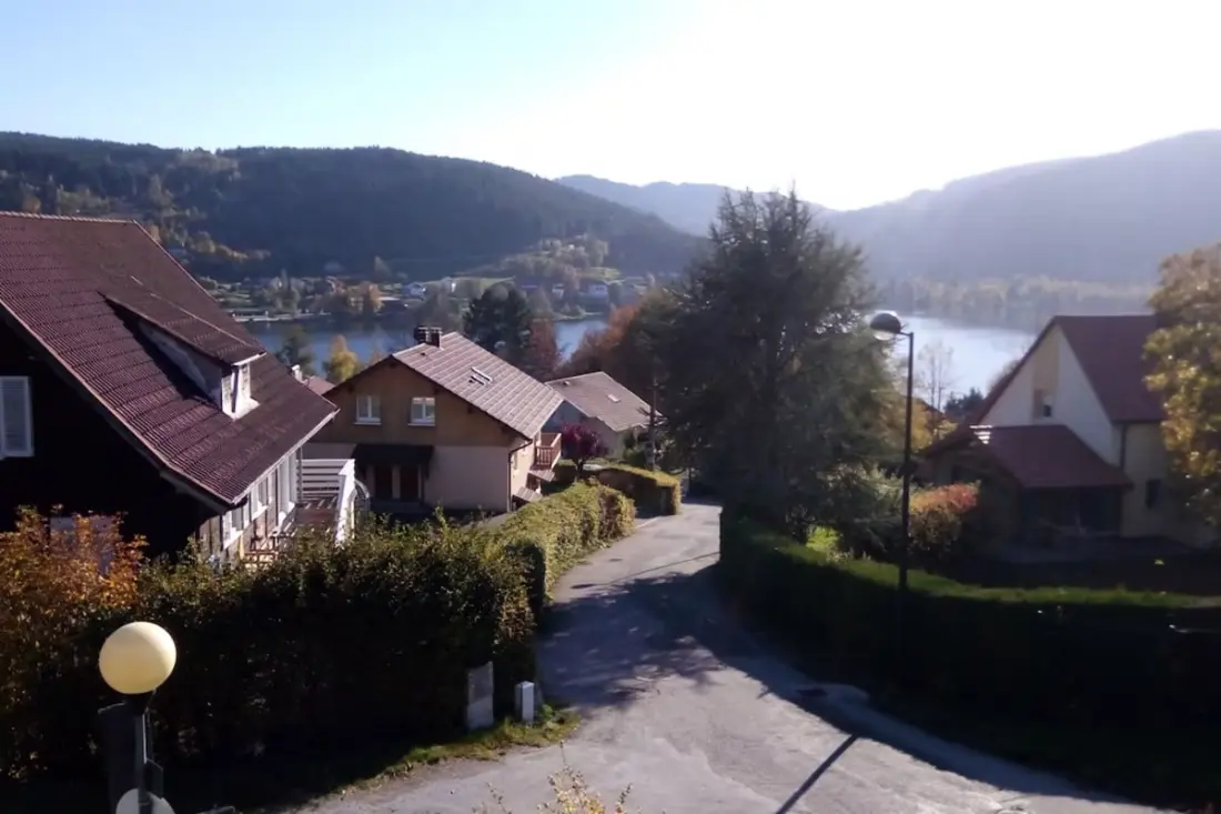 Appartement Douillet Avec Vue Sur Le Lac