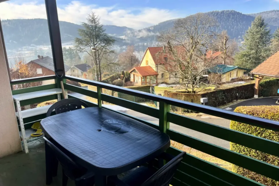Appartement Douillet Avec Vue Sur Le Lac