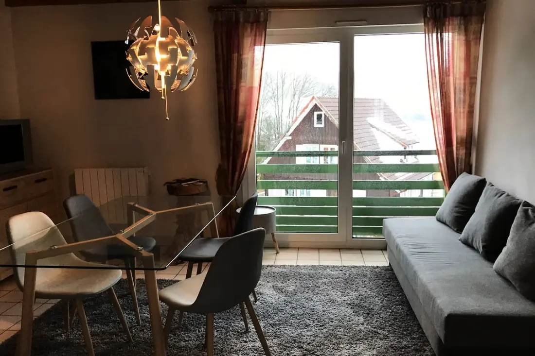 Appartement Douillet Avec Vue Sur Le Lac