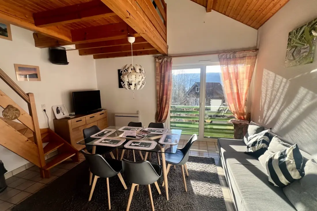 Appartement Douillet Avec Vue Sur Le Lac