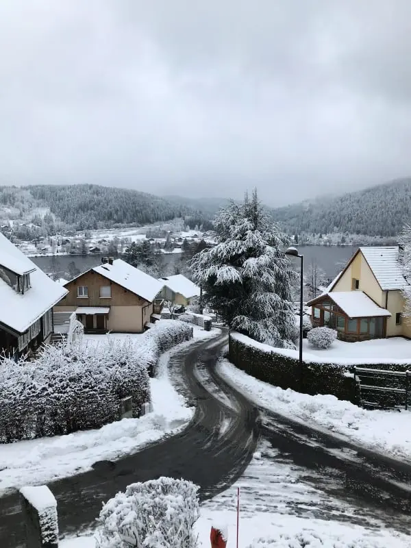 Appartement Douillet Avec Vue Sur Le Lac