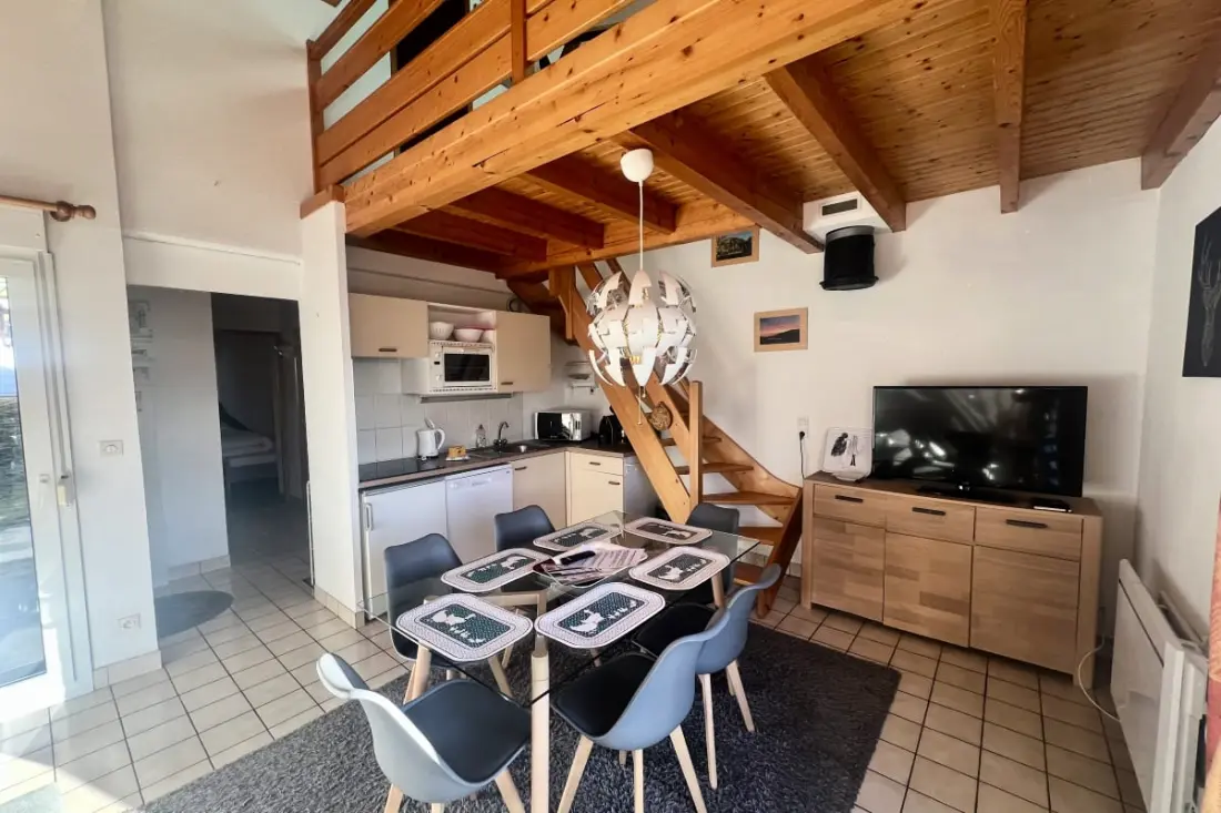 Appartement Douillet Avec Vue Sur Le Lac
