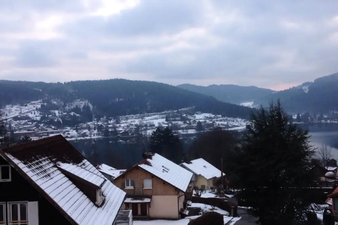Appartement Douillet Avec Vue Sur Le Lac