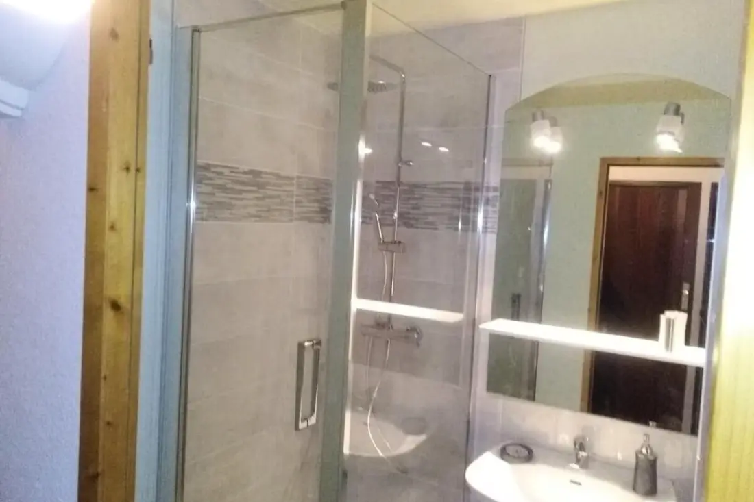 Appartement Douillet Avec Vue Sur Le Lac