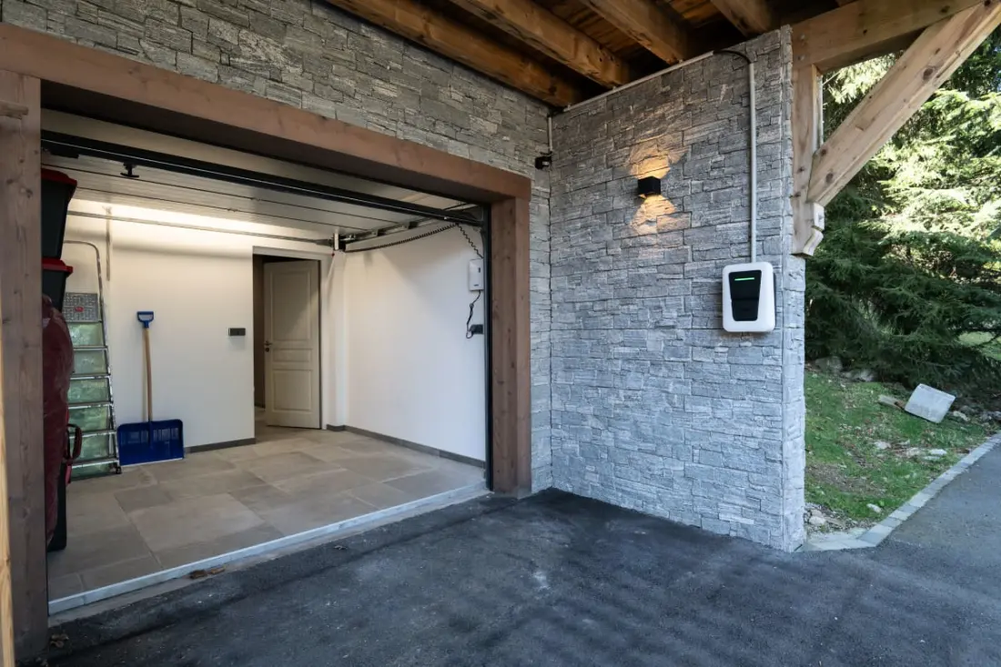 ✨ Chalet Les Écureuils – Piscine Intérieure, Spa, Sauna &amp; Hammam – 12 Pers.