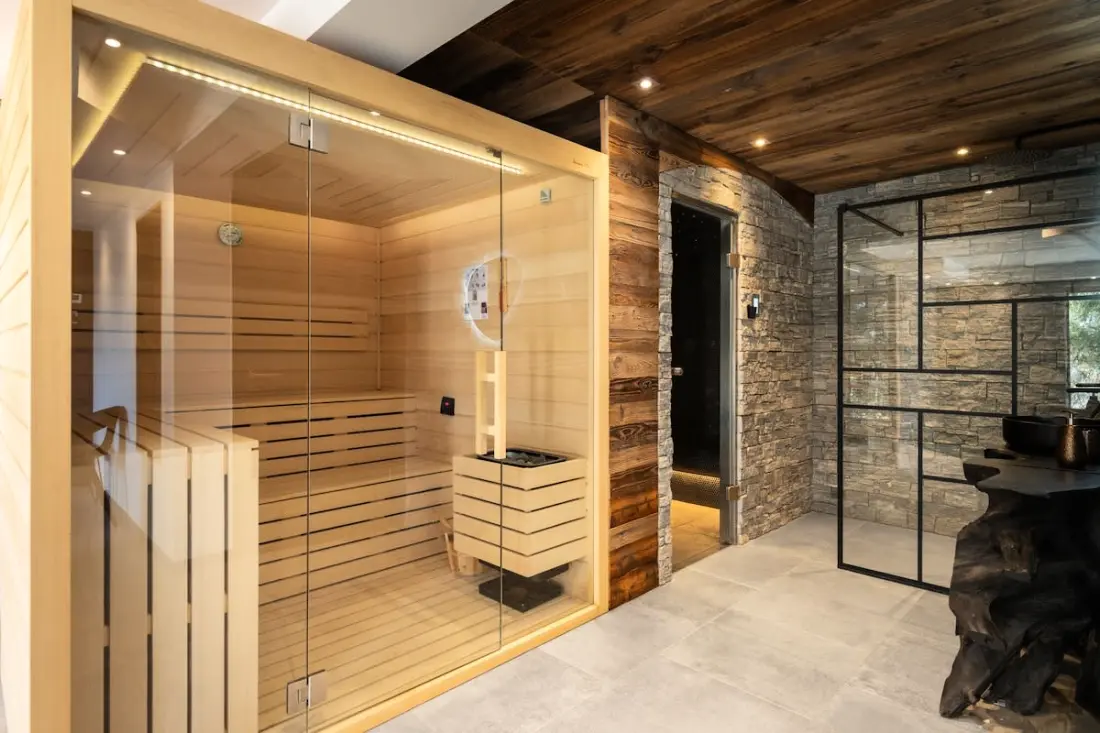 ✨ Chalet Les Écureuils – Piscine Intérieure, Spa, Sauna &amp; Hammam – 12 Pers.
