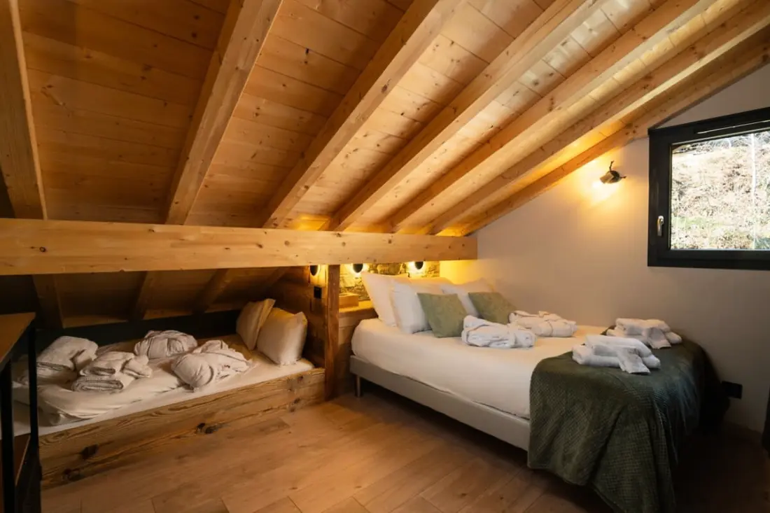 ✨ Chalet Les Écureuils – Piscine Intérieure, Spa, Sauna &amp; Hammam – 12 Pers.
