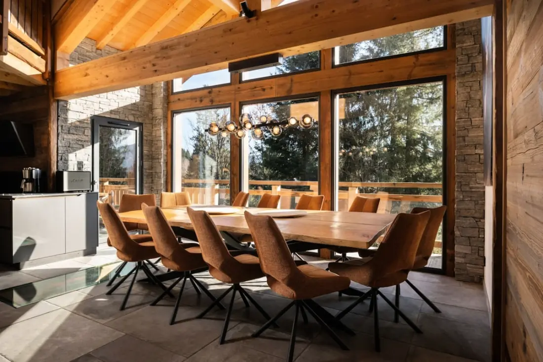 ✨ Chalet Les Écureuils – Piscine Intérieure, Spa, Sauna &amp; Hammam – 12 Pers.