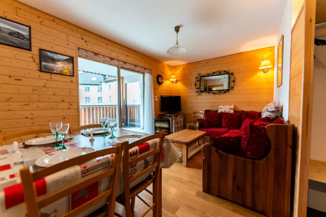 Chaleureux 29m² Avec Balcon Et Vue Sur Le Lac