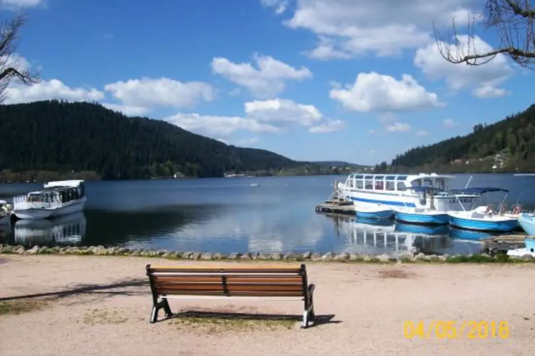 Chaleureux 29m² Avec Balcon Et Vue Sur Le Lac