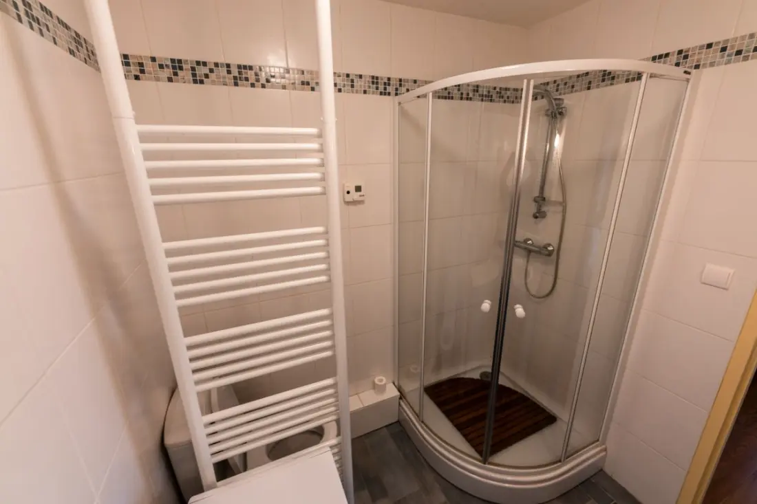 Chaleureux 29m² Avec Balcon Et Vue Sur Le Lac