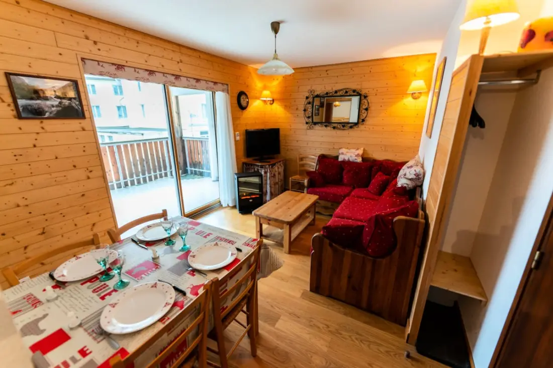 Chaleureux 29m² Avec Balcon Et Vue Sur Le Lac