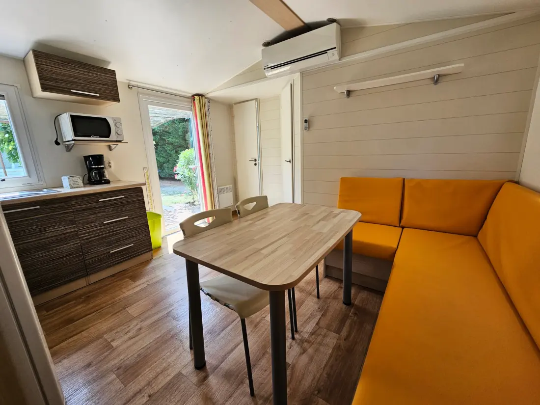 Flower Camping Les Micocouliers 3 étoiles★★★