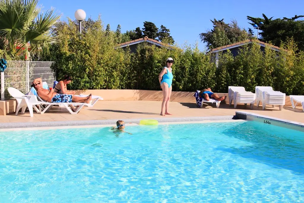 Camping Le Hameau des Canisses3 étoiles★★★