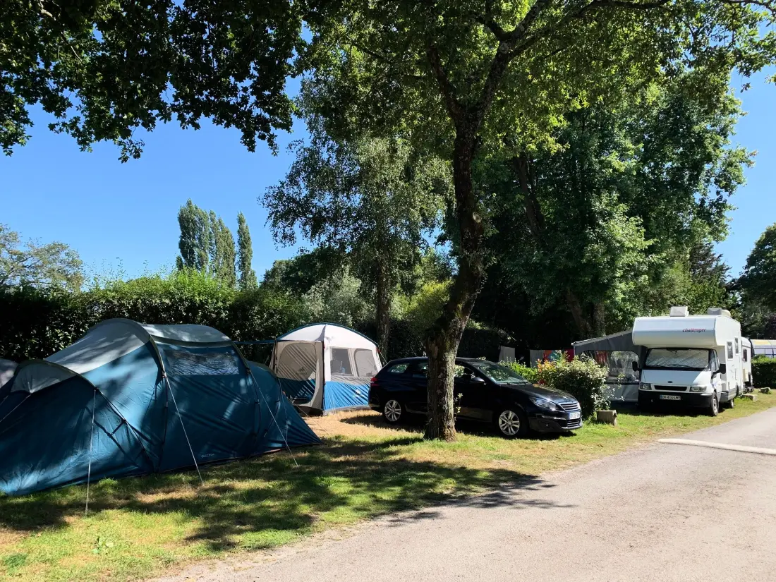 Camping L'Étang du Pays Blanc 4 étoiles★★★★